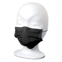 Masque facial noir confortable sur fond blanc Masque facial noir sur une tête de mannequin blanche en studio