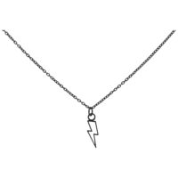 Chaîne Flash noire en acier chirurgical Chaîne noire avec pendentif éclair sur fond blanc