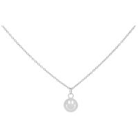 Little Smiley Collier en acier chirurgical Collier Smiley argenté en acier chirurgical sur fond blanc
