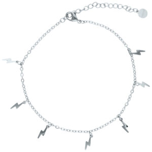 Bracelet de cheville argenté avec pendentifs éclairs sur fond blanc