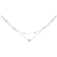 Bracelet de cheville Little Heart argenté avec pendentif cœur Bracelet de cheville argenté en acier chirurgical avec pendentif cœur sur fond blanc