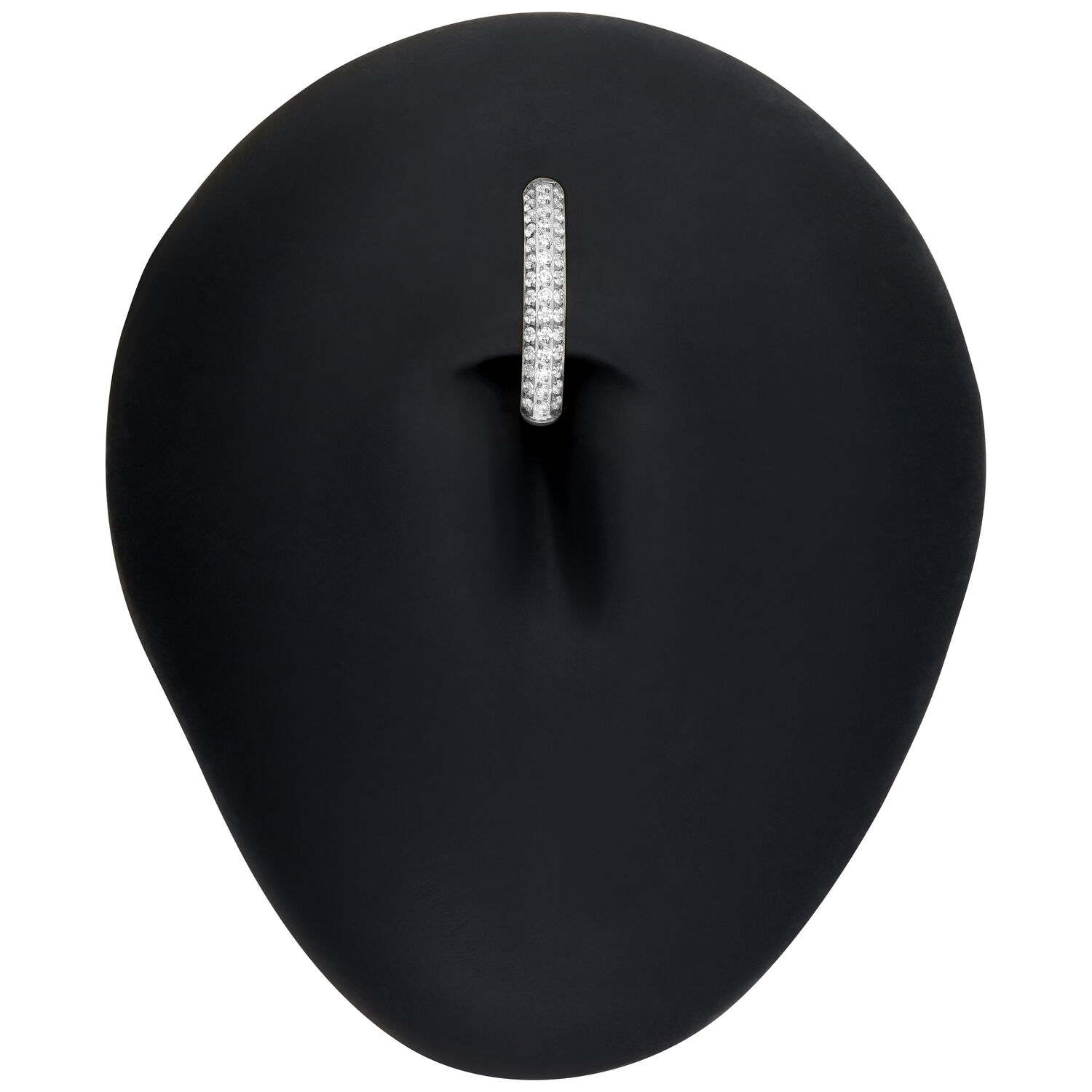 Clicker de nombril avec cristaux, argent Clicker de nombril argenté multi-joyaux sur fond noir
