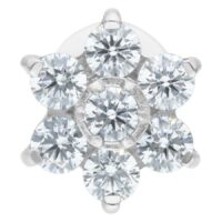 Labret en argent avec fleur en cristal Labret en argent avec embout fleur en cristaux clairs sur fond blanc