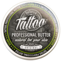 Believa Tattoo Butter en boîte de 35ml Boîte ronde de Believa Tattoo Butter avec bord vert sur fond blanc
