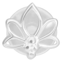 Lotus Push-Fit Labret Piercing en argent Lotus Push-Fit Labret en argent avec design floral sur fond blanc