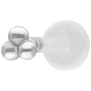 Labret argenté avec trois boules sur fond blanc