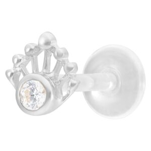 Piercing labret argenté avec cristal sur fond blanc