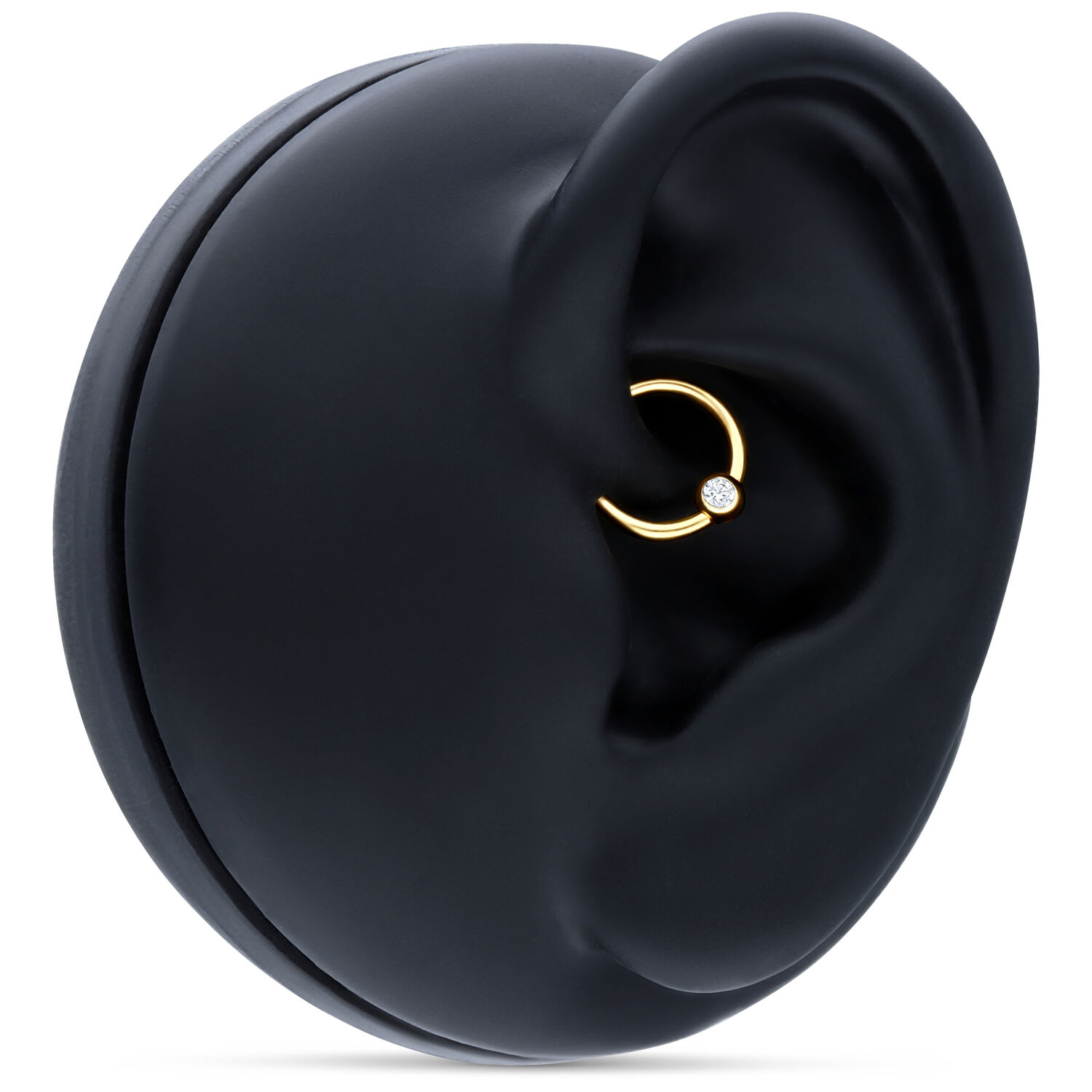 18K Gold Clip in Ring avec Cristal 18K Gold Clip in Ring sur modèle d'oreille noir sur fond blanc