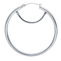 Créoles basiques argentées avec fermoir à clip 45mm Créoles en acier inoxydable argentées avec fermoir à clip sur fond blanc