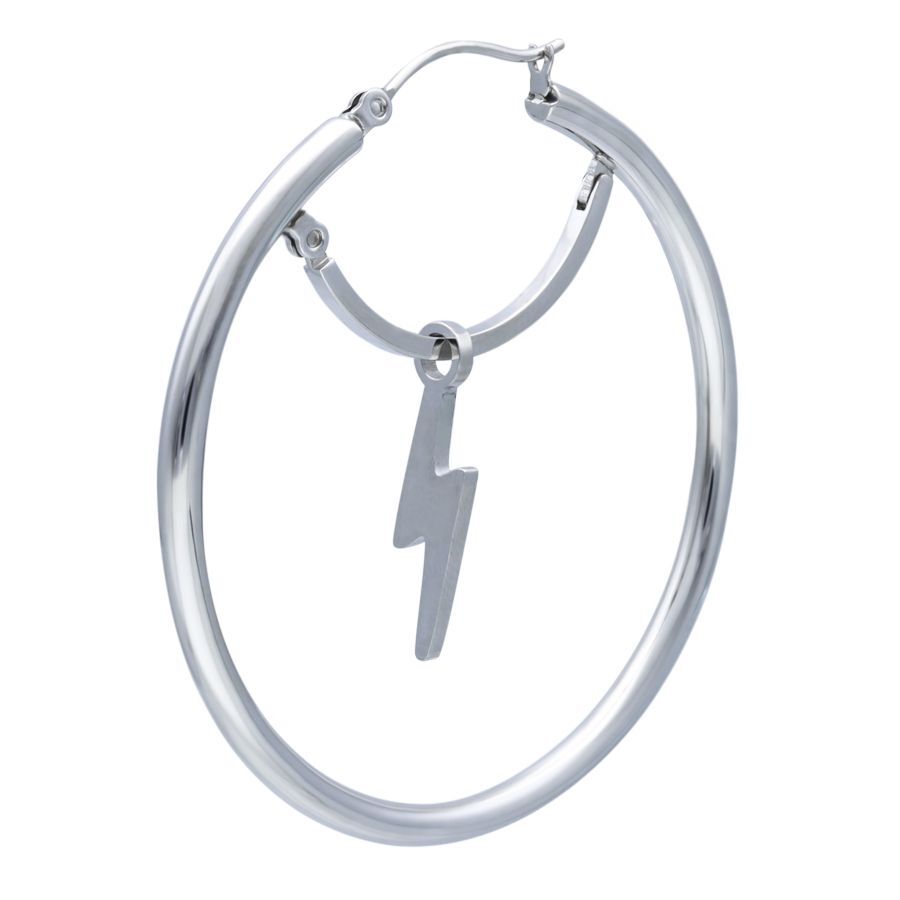 Créoles basiques argentées avec pendentif éclair 45 MM Boucle d'oreille argentée avec fermoir à clip et pendentif éclair sur fond blanc