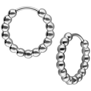 Boucles d'oreilles en acier inoxydable argentées au design Bubble sur fond blanc