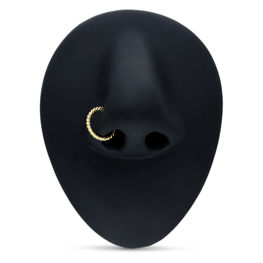 Anneau de piercing en or 18K pour le nez Anneau de piercing en or 18K sur nez noir sur fond blanc