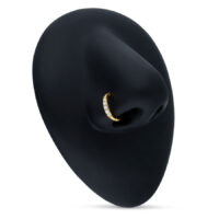Bague pavée en or 18K avec cristaux Bague pavée articulée en or 18K avec cristaux clairs sur fond noir