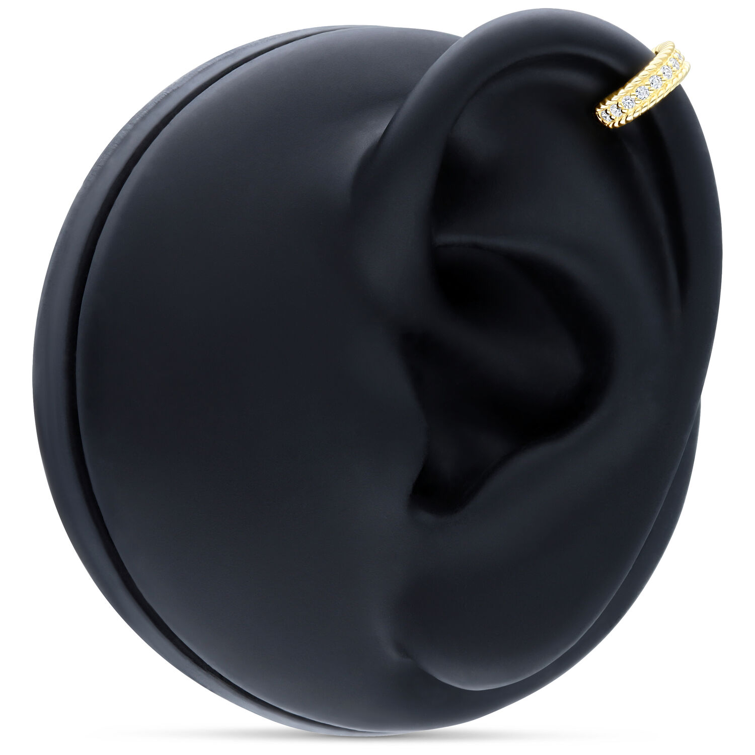 Créoles Piercing en Or 14K avec Cristaux Anneau articulé en or 14K avec cristaux sur une oreille modèle noire