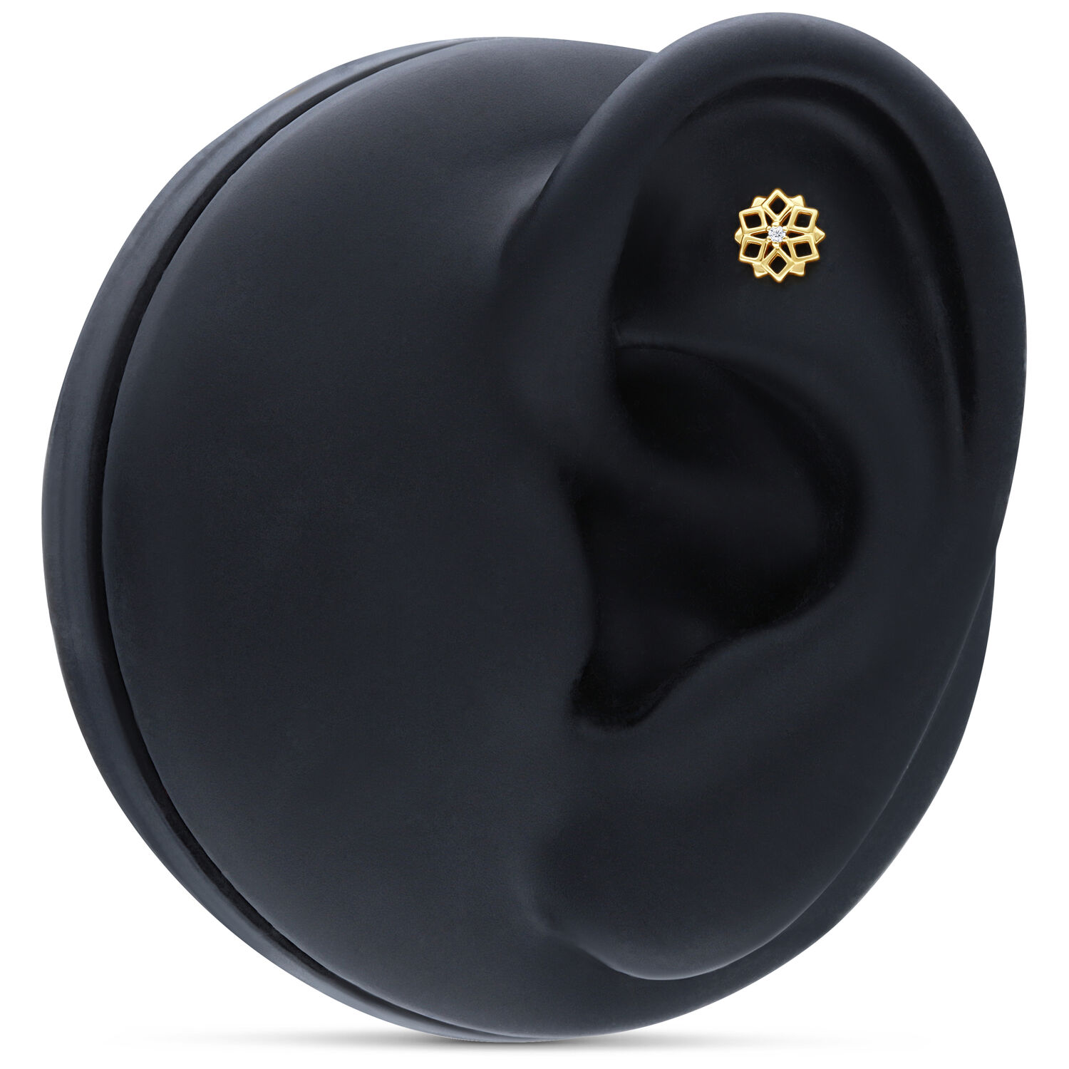 14K Gold Kaleidoscope Attachment in Ear Petit embout en or kaleidoscope dans l'oreille sur fond noir