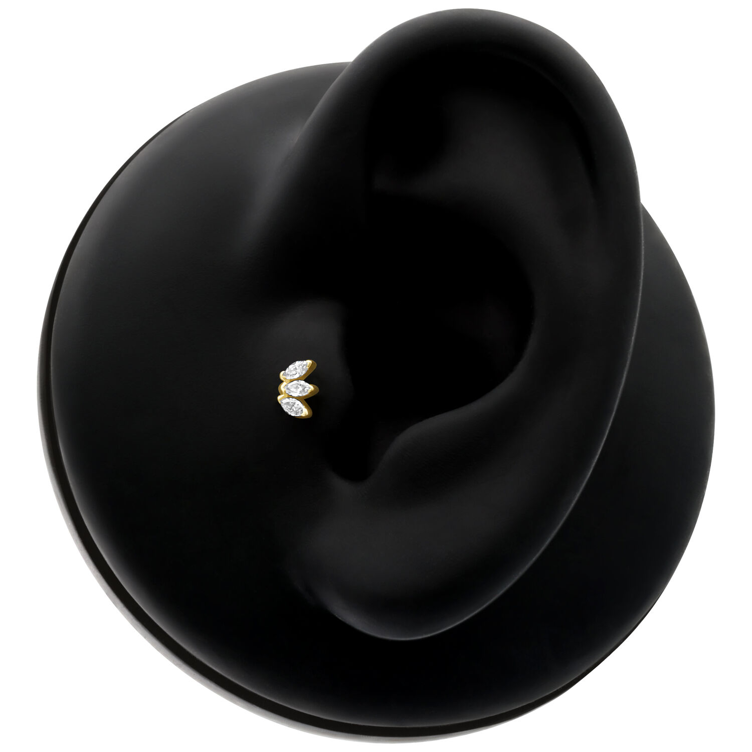14K Gold Triple Fan embout pour piercing d'oreille Embout Triple Fan doré avec cristaux clairs sur présentoir d'oreille noir