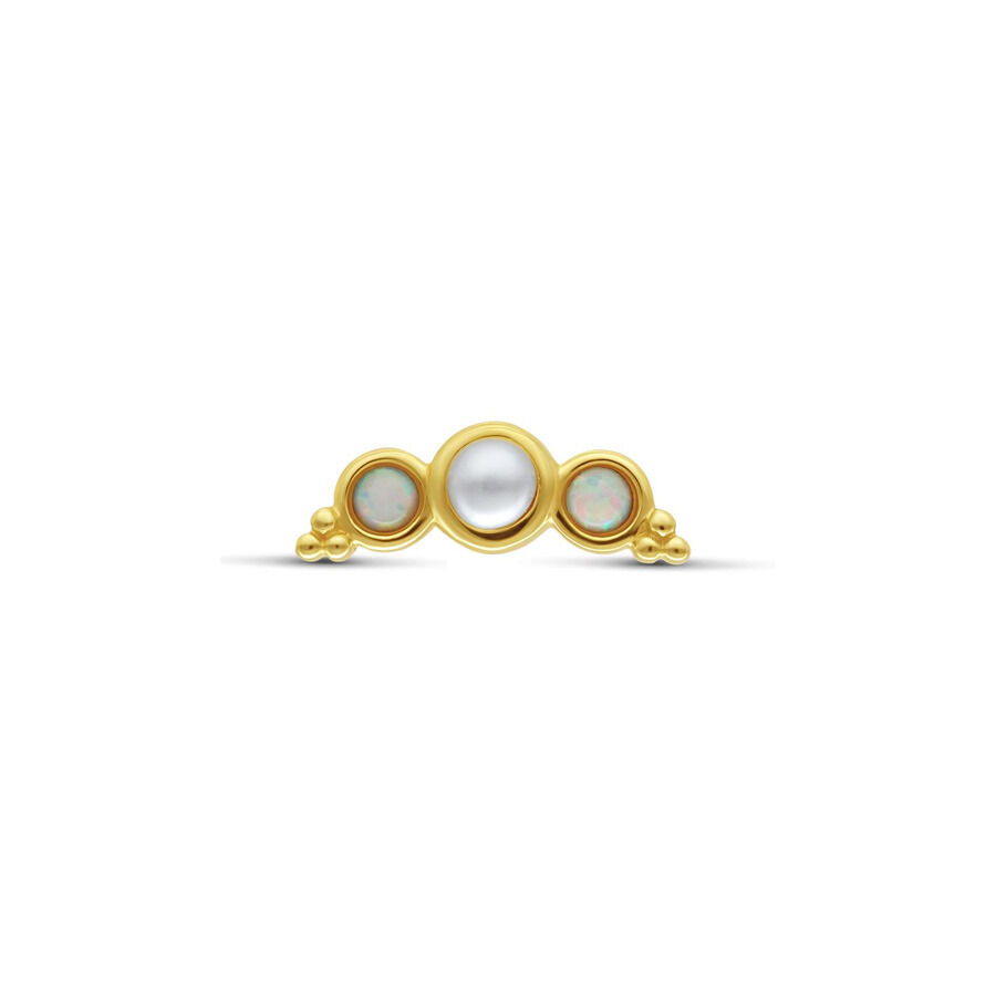 Embout de piercing en or avec opale synthétique et perle sur fond blanc