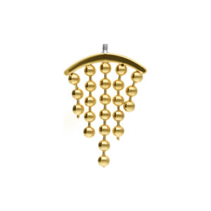 Embout de piercing Helix en or avec boules sur fond blanc
