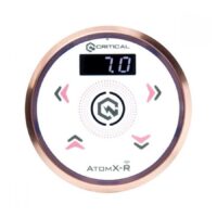 Bloc d'alimentation Critical Atomxr en or rose et blanc Bloc d'alimentation rond Critical Atomxr en or rose et blanc sur fond blanc