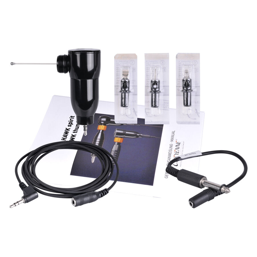 Machine à tatouer HAWK Spirit noire avec câble et accessoires sur fond blanc
