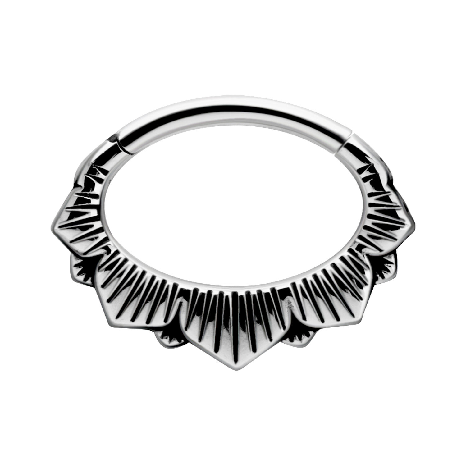 Clicker de septum floral en acier chirurgical Clicker de septum argenté avec design floral sur fond blanc