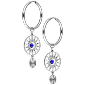 Hoops argentés avec cristaux bleu foncé sur fond blanc