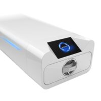 Autoclave blanc Enbio S sur fond blanc avec écran bleu