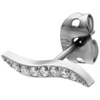 Boucles d'oreilles argentées avec cristaux sur fond blanc