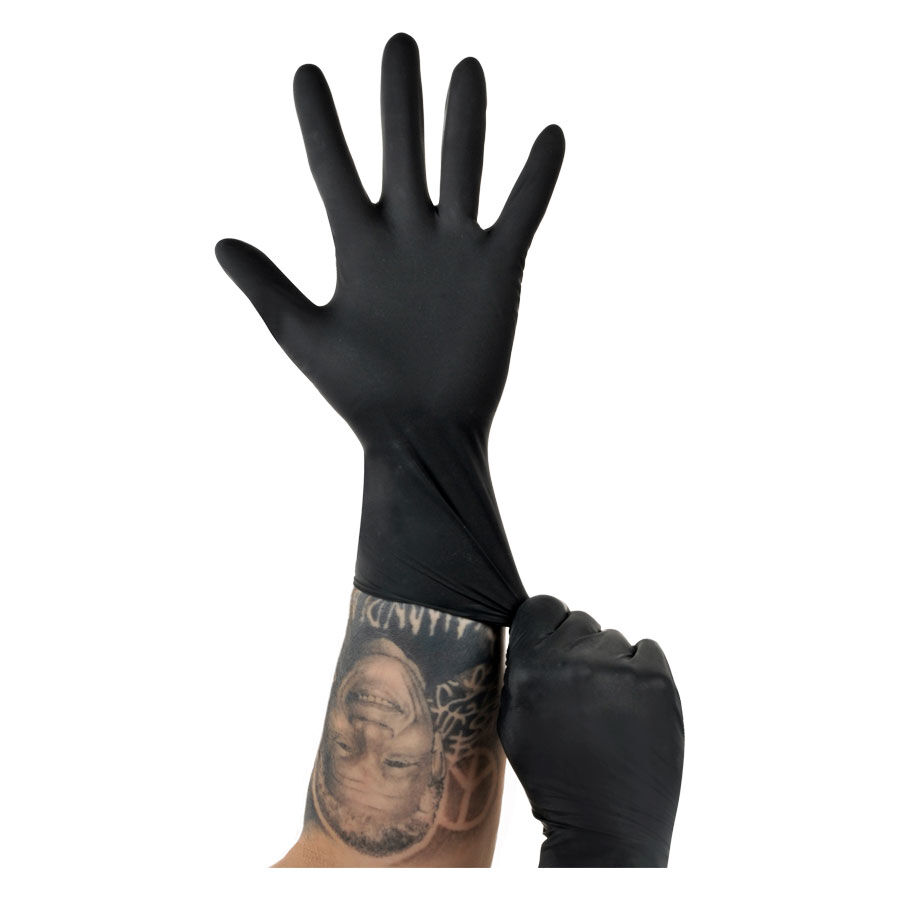 Gants jetables noirs extra longs Gant jetable noir enfilé sur un bras tatoué