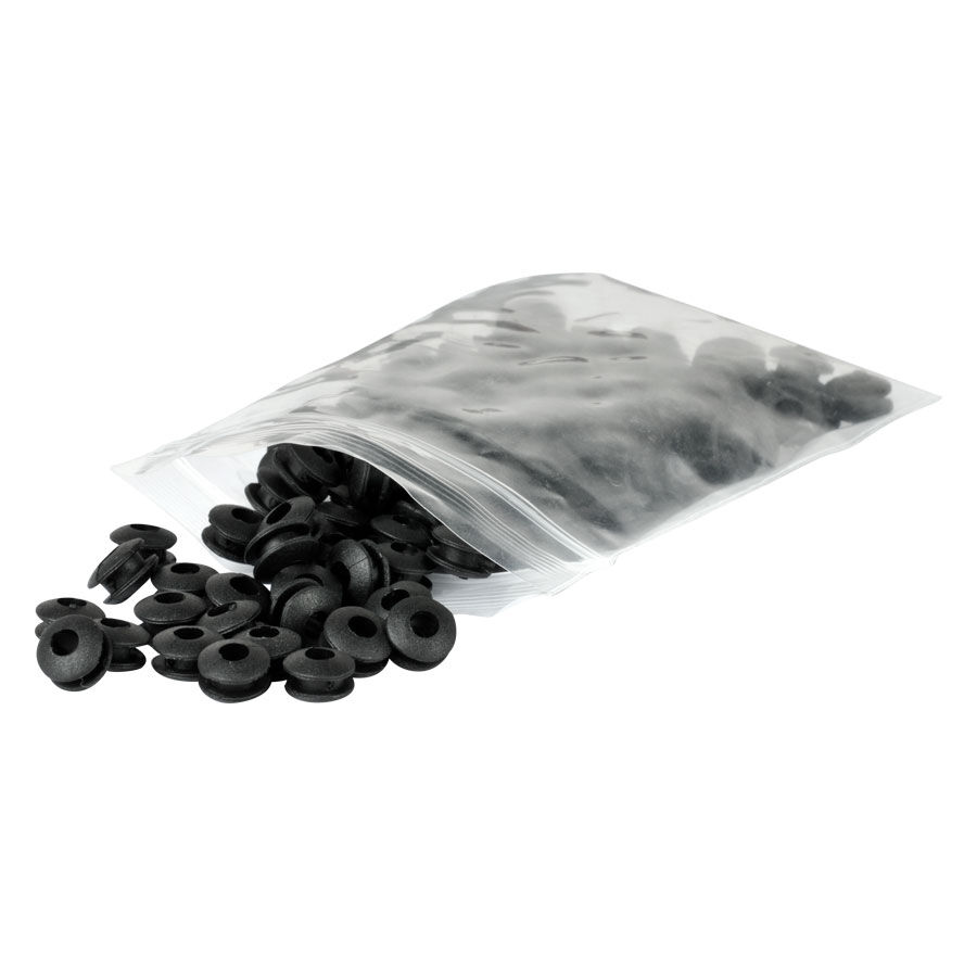 Anneaux en silicone noirs pour accessoires de tatouage Sac de bagues en silicone noires sur fond blanc