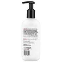 Hustle Butter Daily Lotion 226ml bouteille Bouteille blanche de lotion Hustle Butter avec pompe noire sur fond blanc