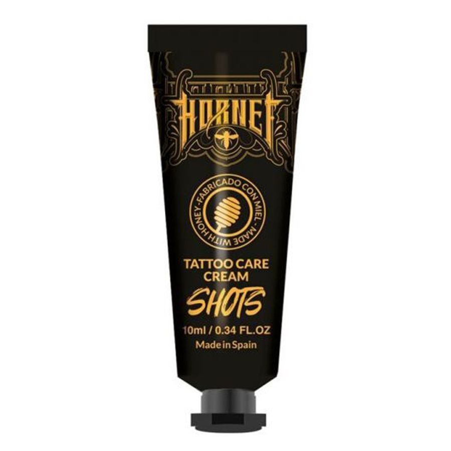 Crème de Soin Tattoo Hornet 10ml Tube Tube noir de crème de soin tattoo Hornet 10ml sur fond blanc