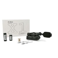 Inkjecta Flite X1 Tatouage Machine Noire Machine à tatouer Inkjecta Flite X1 noire avec accessoires sur fond blanc
