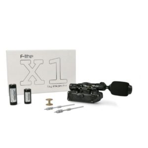Machine à tatouer Inkjecta Flite X1 noire avec accessoires sur fond blanc
