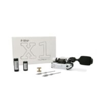 Machine à tatouer Inkjecta Flite X1 Troopa blanche Machine à tatouer blanche Inkjecta Flite X1 Troopa avec accessoires sur fond blanc