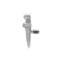 Embout de piercing argenté en forme de dague sur fond blanc