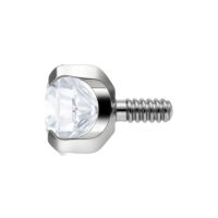 Embout argenté avec pierre cristalline Embout argenté Prong Set avec pierre cristalline sur fond blanc