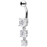 Banane en argent avec trois cristaux Banane en argent avec trois cristaux clairs sur fond blanc