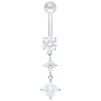 Banane en argent avec cristaux, 8 mm Banane en argent avec cristaux clairs sur fond blanc