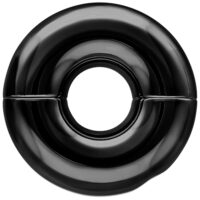 Bague Tribal Dream noire en acier chirurgical sur fond blanc