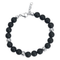 Bracelet noir avec accents argentés Bracelet noir en acier chirurgical avec accents argentés sur fond blanc