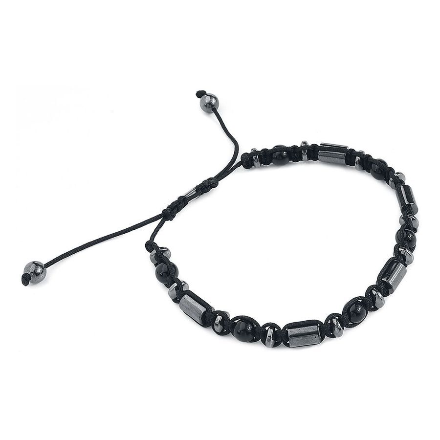 Bracelet noir en nylon et pierre Bracelet en nylon noir avec pierres noires sur fond blanc