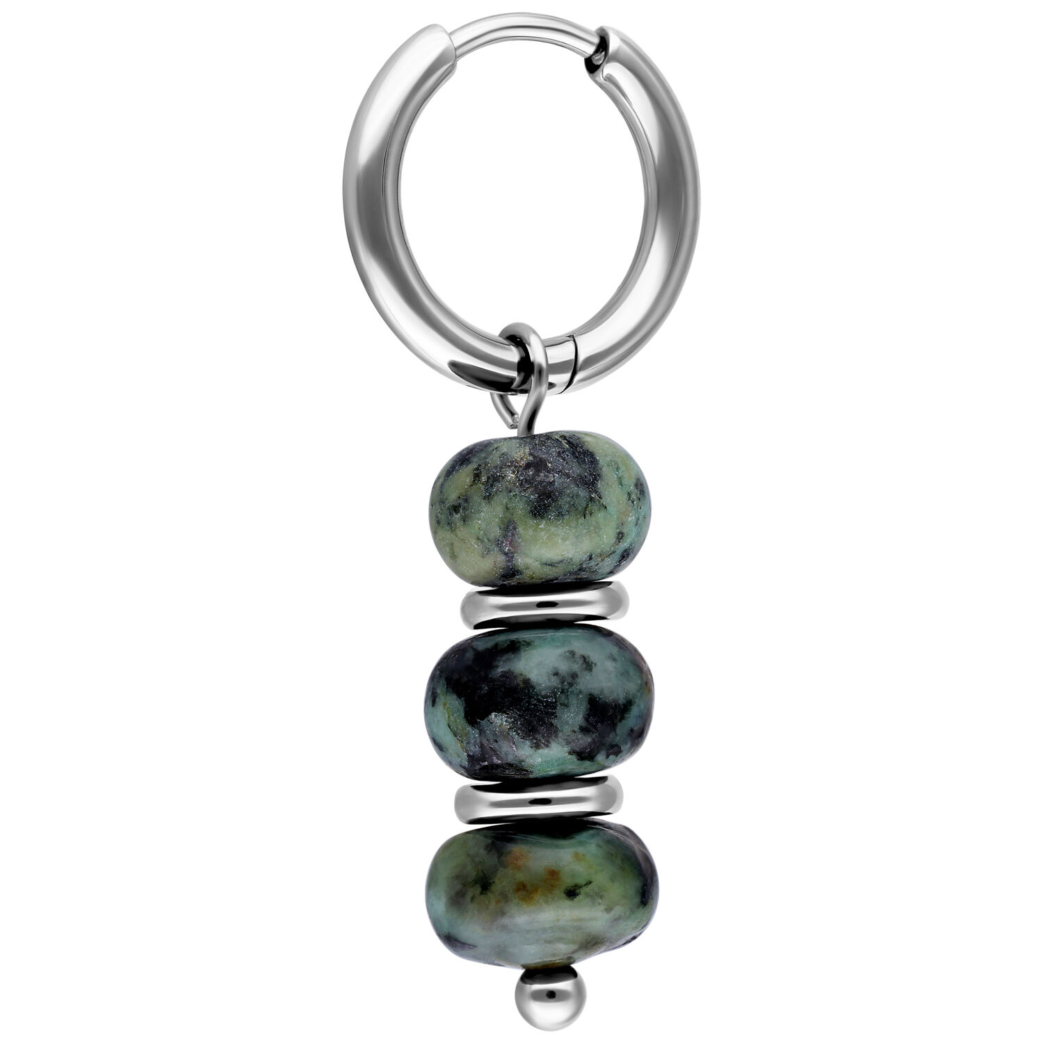 Boucles d'oreilles argentées avec trois perles de turquoise verte sur fond blanc