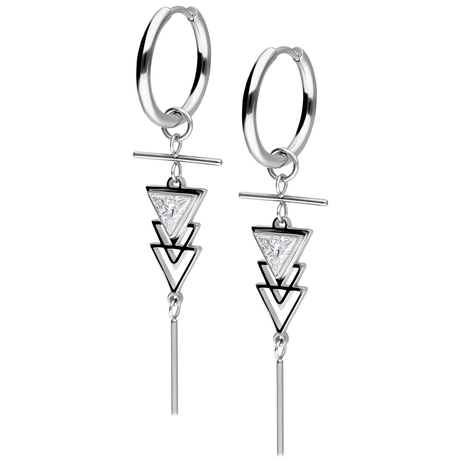 Boucles d'oreilles argentées avec pendentifs triangles Boucles d'oreilles argentées avec créoles rondes, pendentifs triangles et barre sur fond blanc