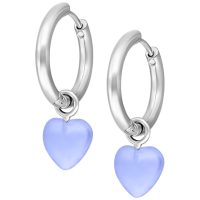 Little Heart Hoops Blanc-Bleu Boucles d'oreilles Créoles en argent avec pendentif cœur bleu sur fond blanc