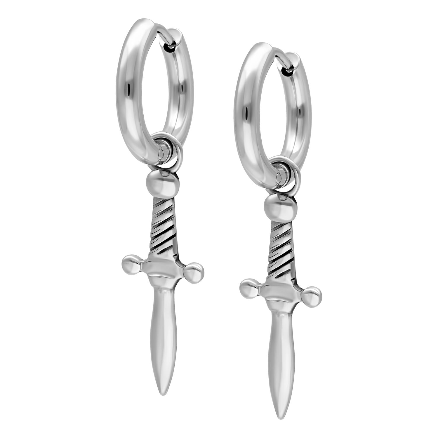 Boucles d'oreilles Little Sword Hoops argentées Boucles d'oreilles argentées en forme de petites épées sur fond blanc