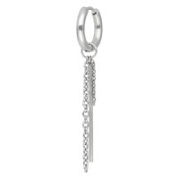 Boucles d'oreilles Little Bar Chain Hoops argentées Créoles argentées avec chaîne pendante et barre sur fond blanc