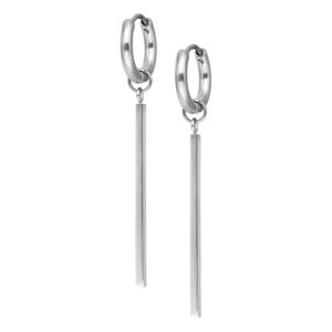 Boucles d'oreilles en argent avec de longues tiges fines sur fond blanc