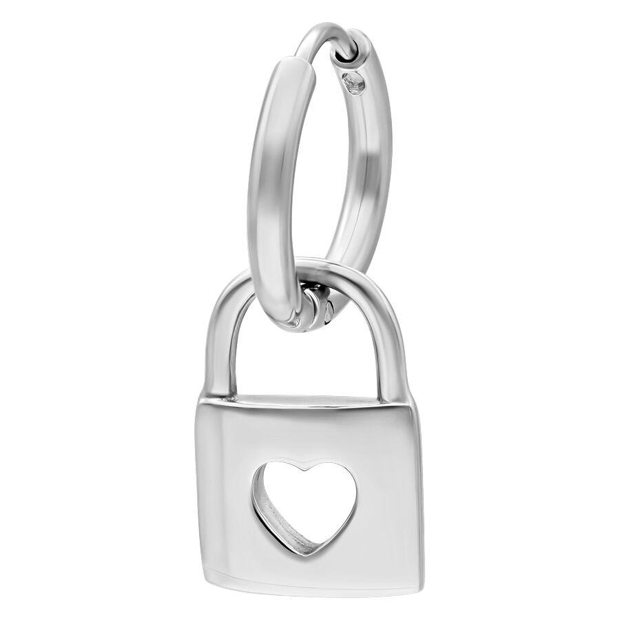 Boucle d'oreille argentée avec pendentif cadenas et forme de cœur sur fond blanc