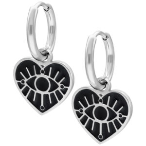 Boucles d'oreilles argentées avec pendentif en forme de cœur et motif œil sur fond blanc